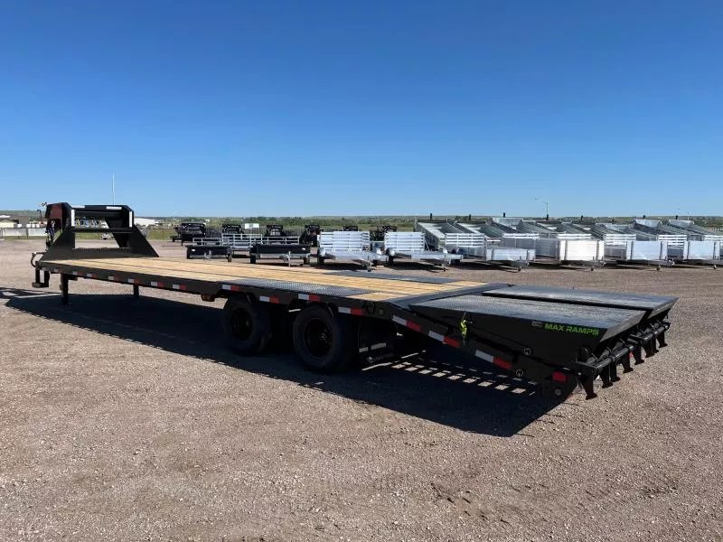 x Load Trail Equipment