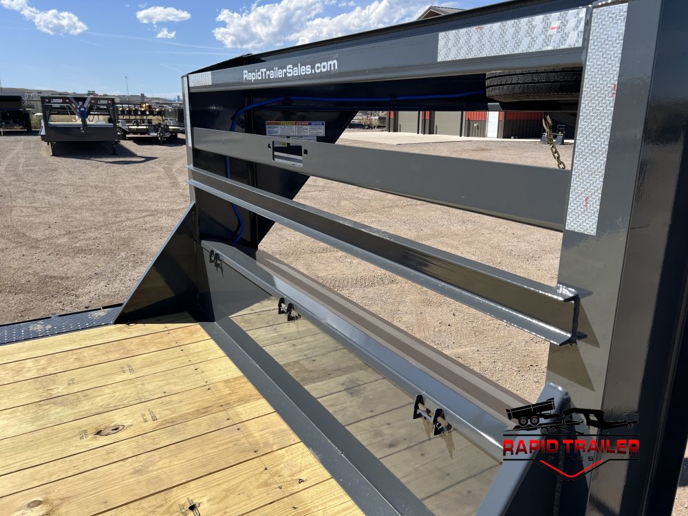 102"x36' Lamar Trailers Equipment