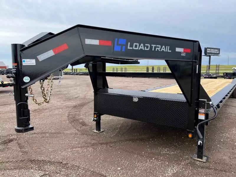 x Load Trail Equipment