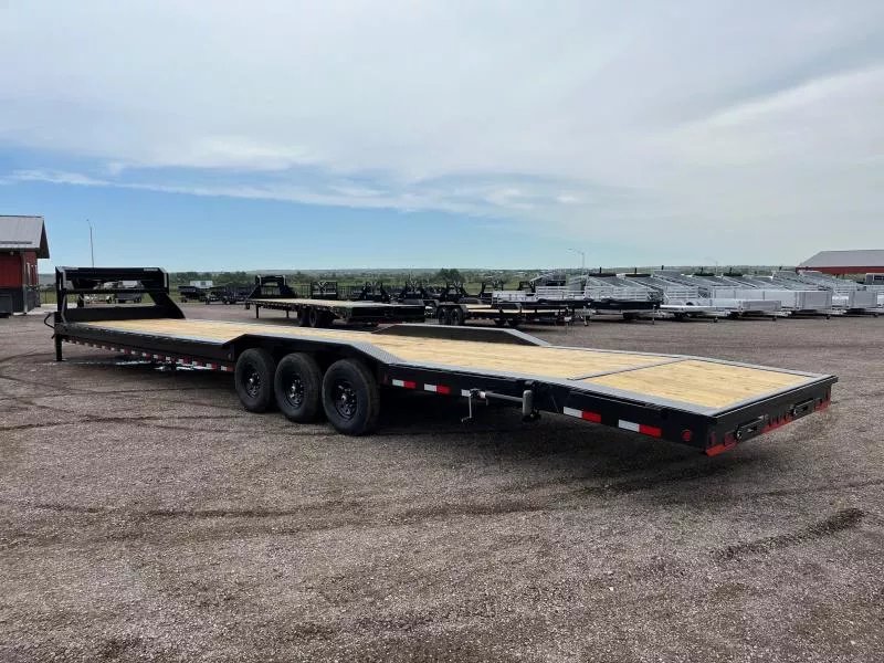 x Load Trail Equipment