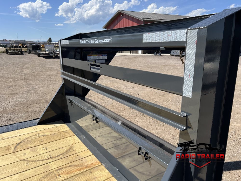 102"x40' Lamar Trailers Equipment