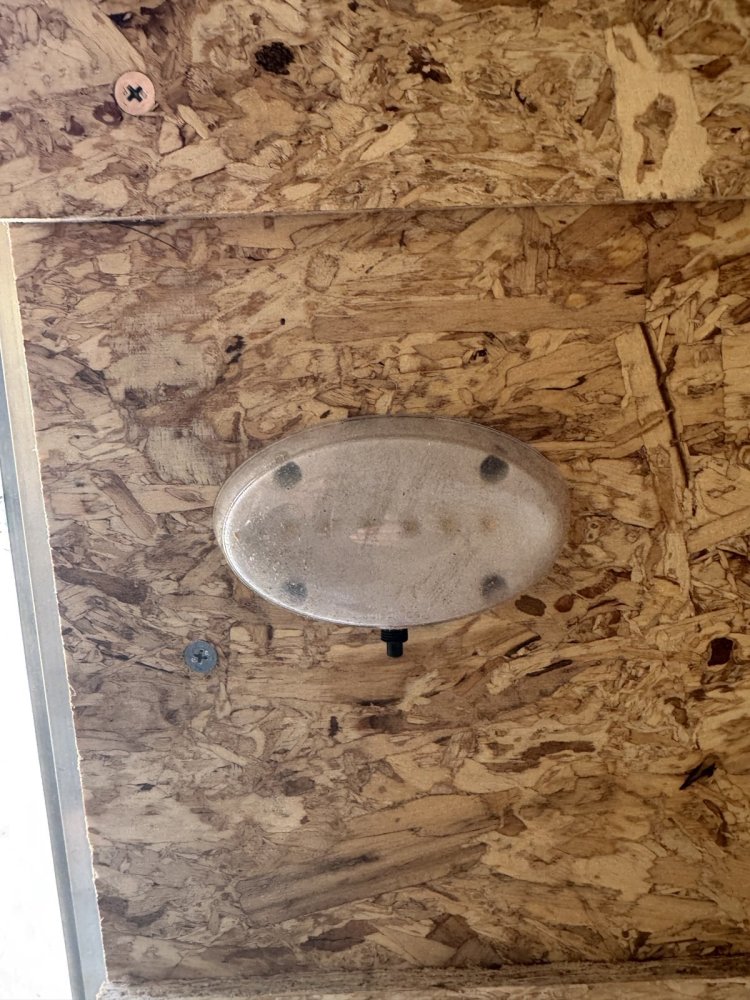 6'x12' R & M Mfg. Inc Enclosed Cargo