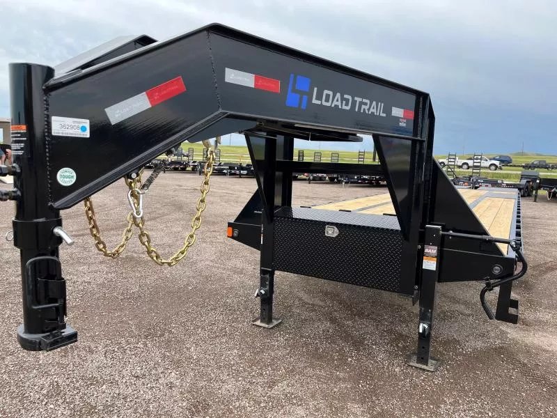 x Load Trail Equipment