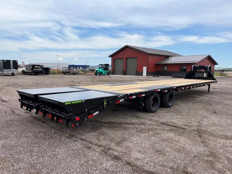 x Load Trail Equipment