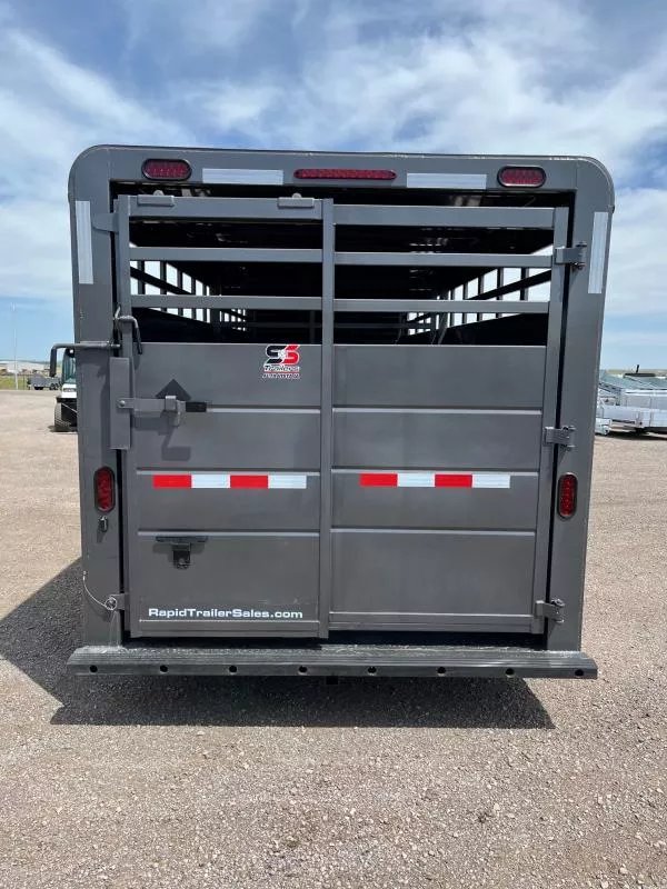 x S&S Manufacturing Livestock