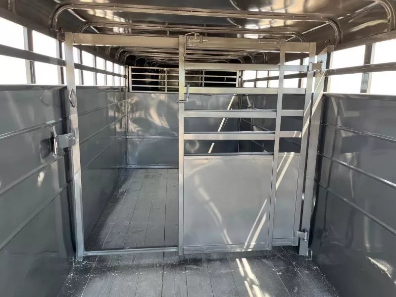x S&S Manufacturing Livestock