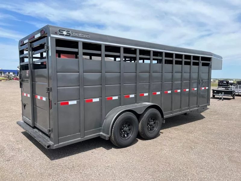 x S&S Manufacturing Livestock