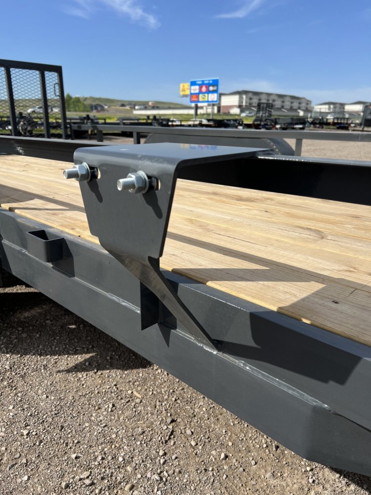 83"x18' Lamar Utility