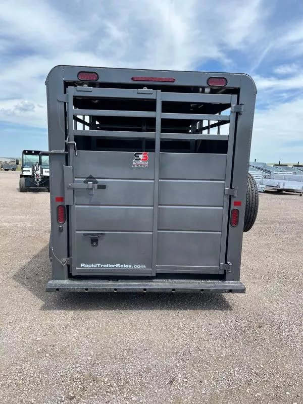 x S&S Manufacturing Livestock
