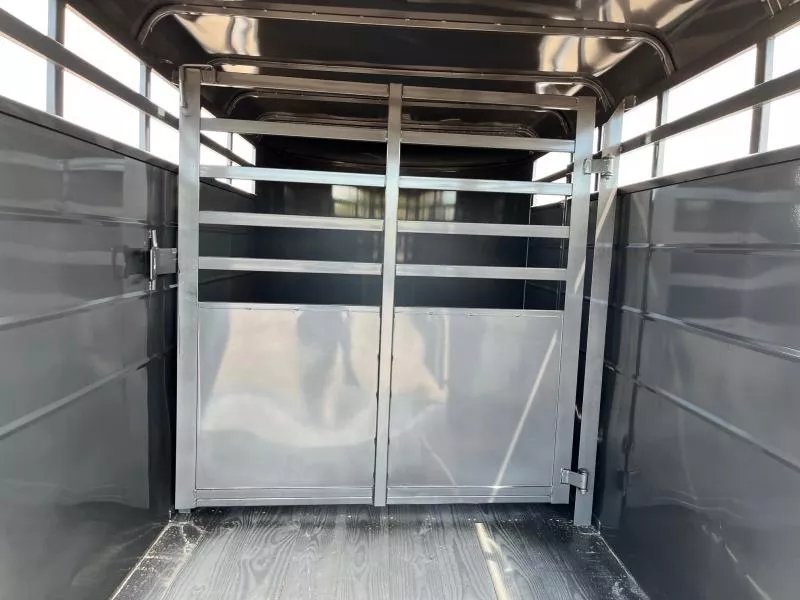 x S&S Manufacturing Livestock