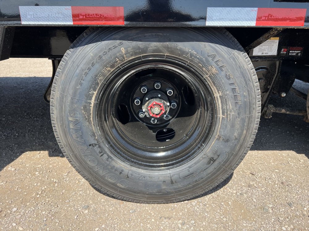 102"x32' Load Trail Equipment