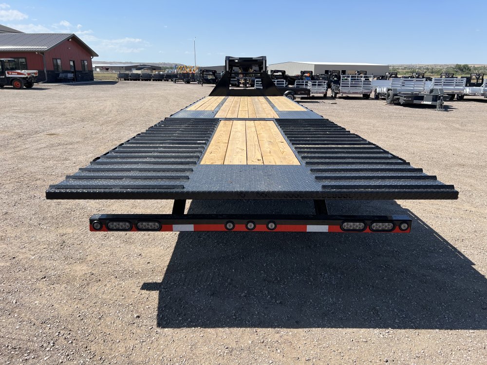 102"x32' Load Trail Equipment