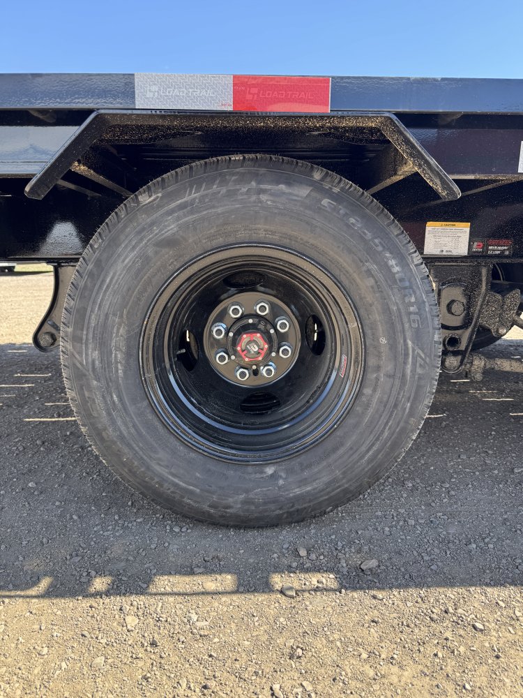 102"x32' Load Trail Equipment