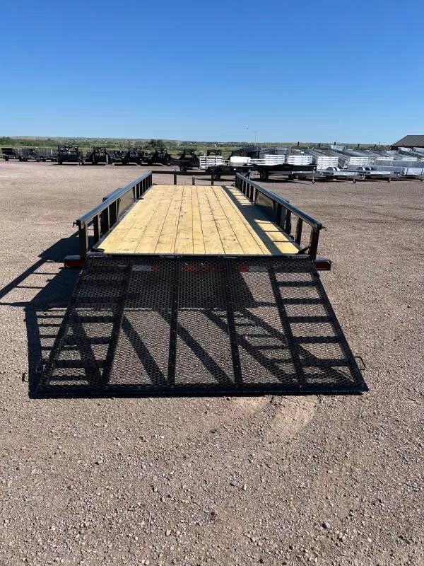 x Load Trail Utility