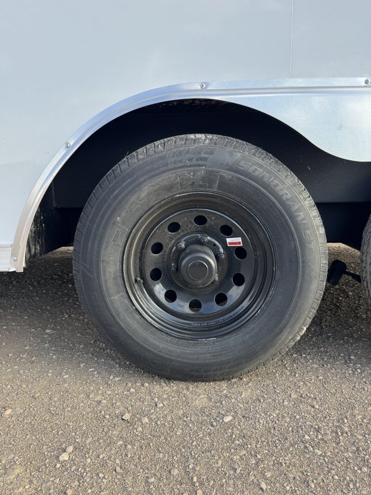 8.5'x20' Cross Enclosed Cargo