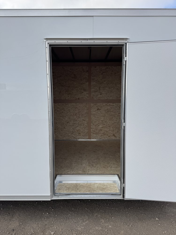 8.5'x20' Cross Enclosed Cargo