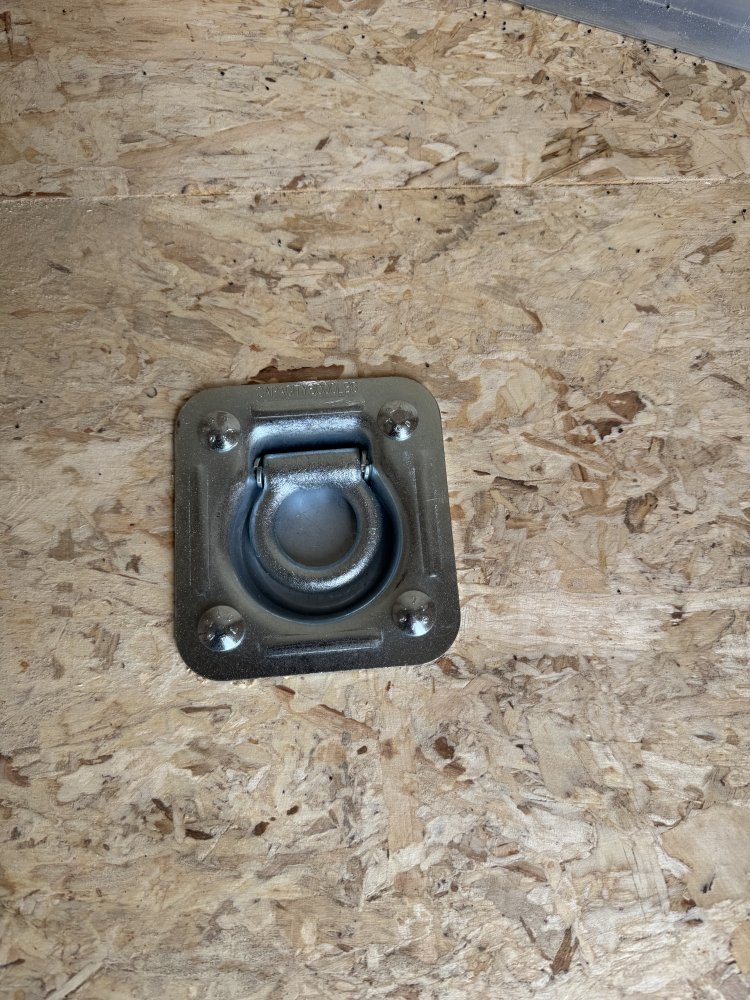 8.5'x20' Cross Enclosed Cargo