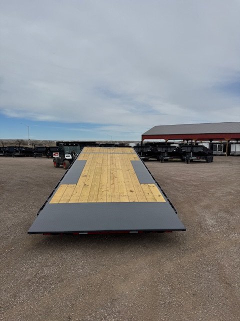 102"x26' Lamar Equipment