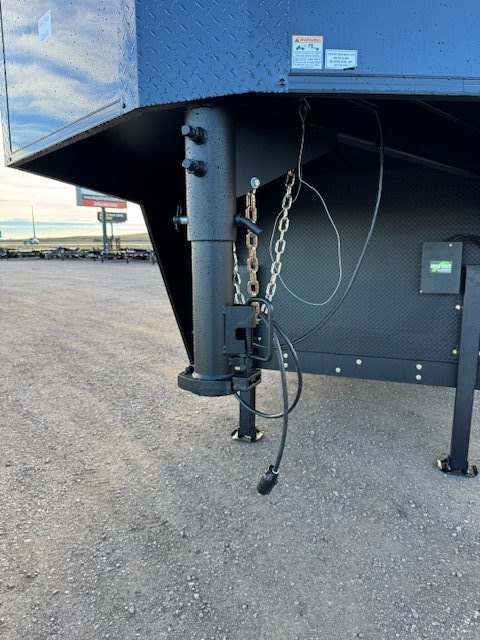 8.5'x32' AERO Enclosed Cargo