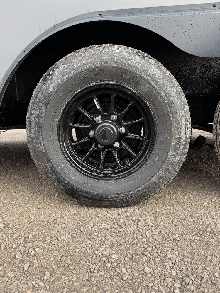 8.5'x24' Cross Enclosed Cargo