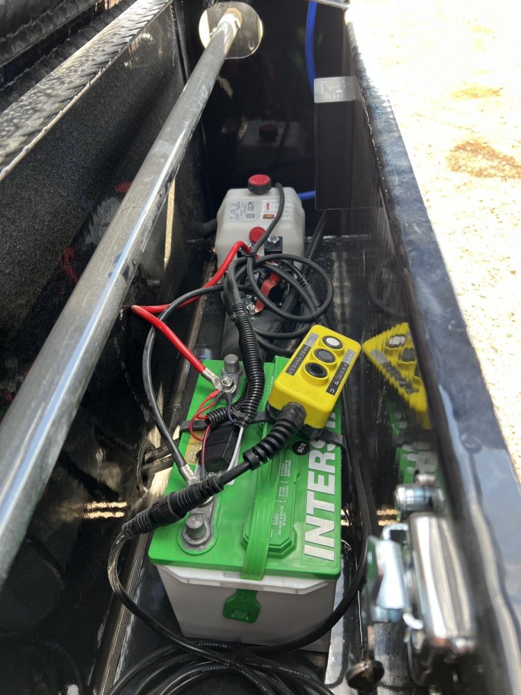 83"x16' Load Trail Dump