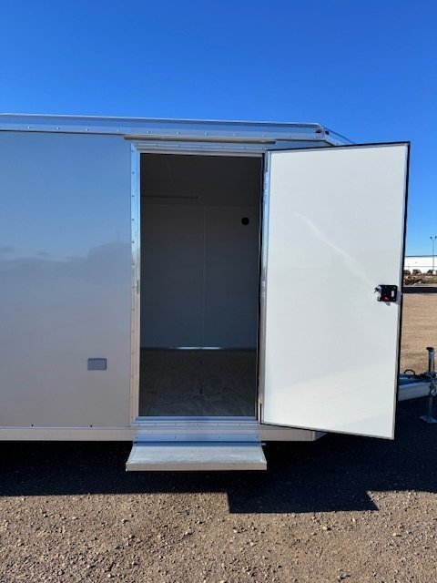 8.5'x18' NEO Trailers Enclosed Cargo