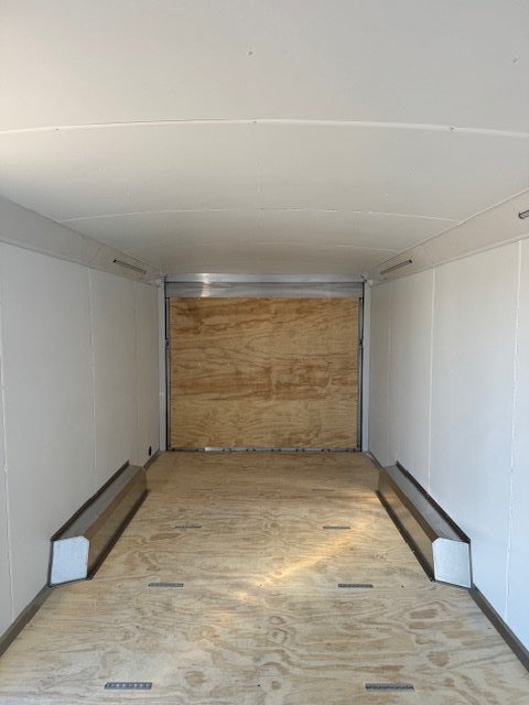 8.5'x18' NEO Trailers Enclosed Cargo