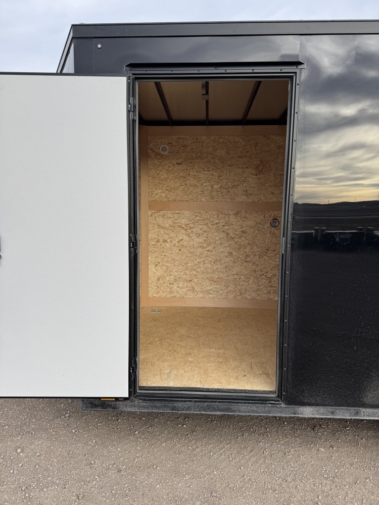 7'x16' Cross Enclosed Cargo