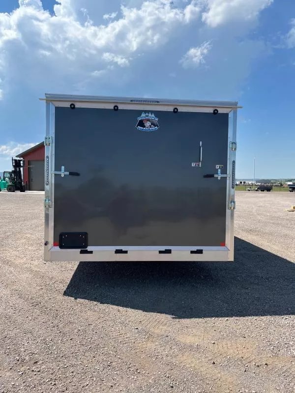 x R & M Mfg. Inc Enclosed Cargo