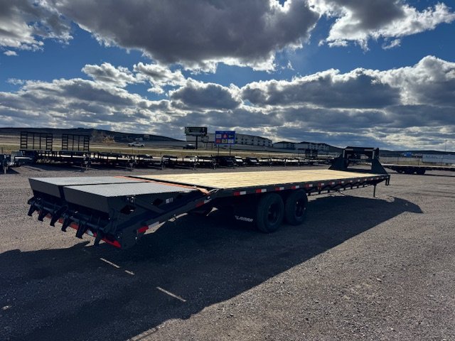 102"x36' Lamar Trailers Equipment