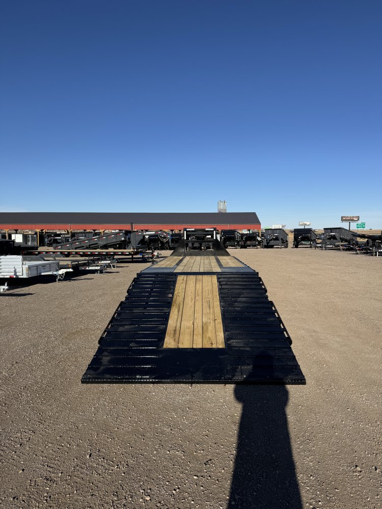 102"x32' Load Trail Equipment