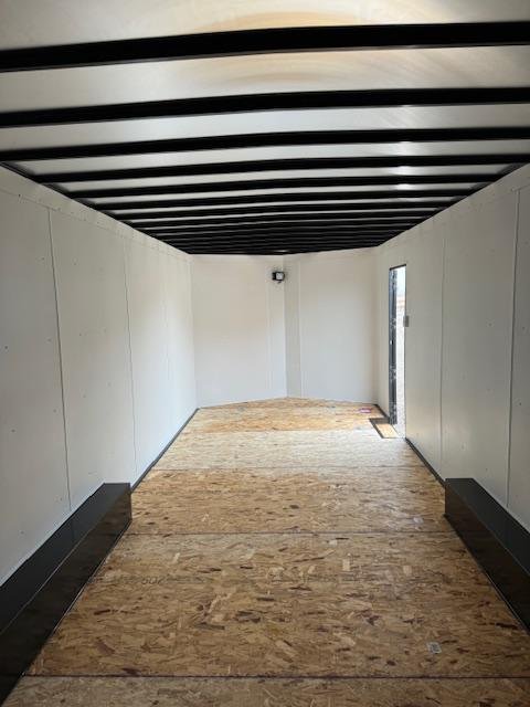 x AERO Enclosed Cargo