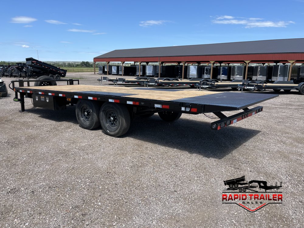 x Load Trail Equipment