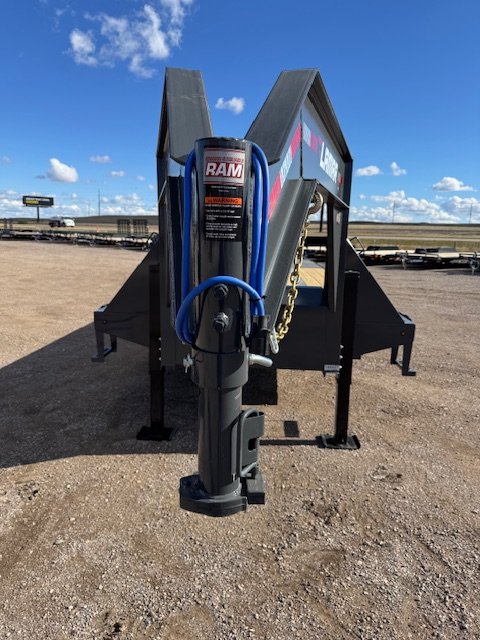 102"x36' Lamar Trailers Equipment