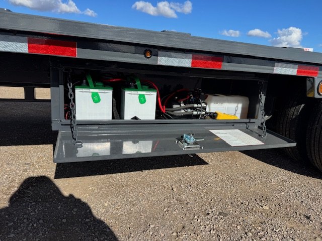 102"x36' Lamar Trailers Equipment