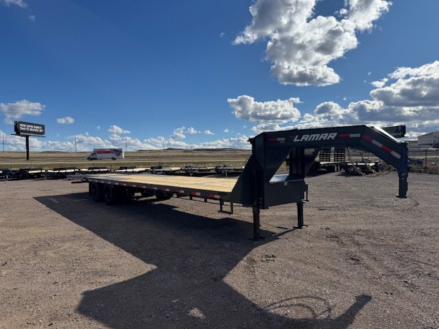 102"x36' Lamar Trailers Equipment