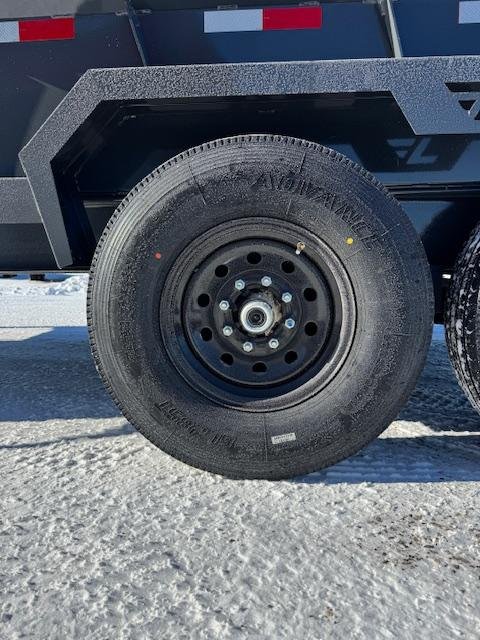 x Lamar Trailers Dump