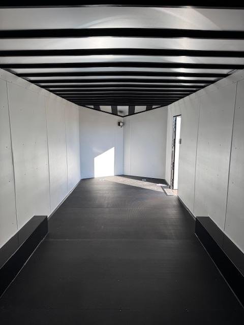 x AERO Enclosed Cargo