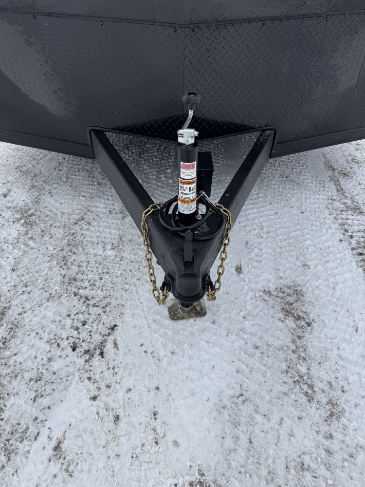 8.5'x24' Cross Enclosed Cargo