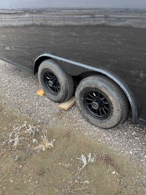 8.5'x24' Cross Enclosed Cargo