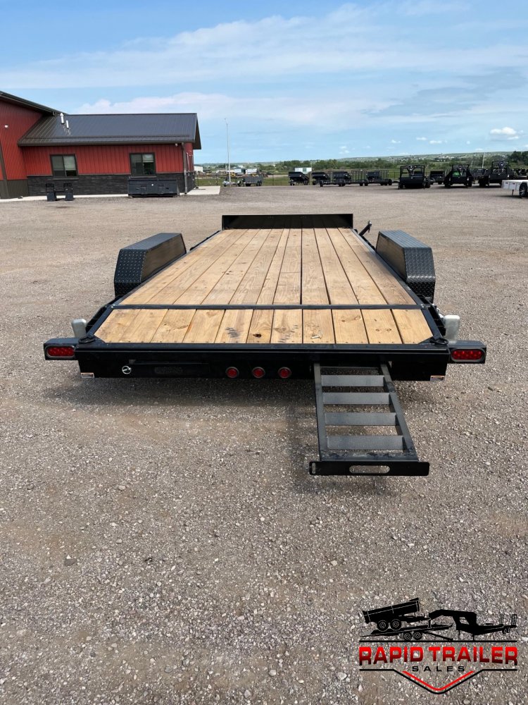 x Load Trail Equipment