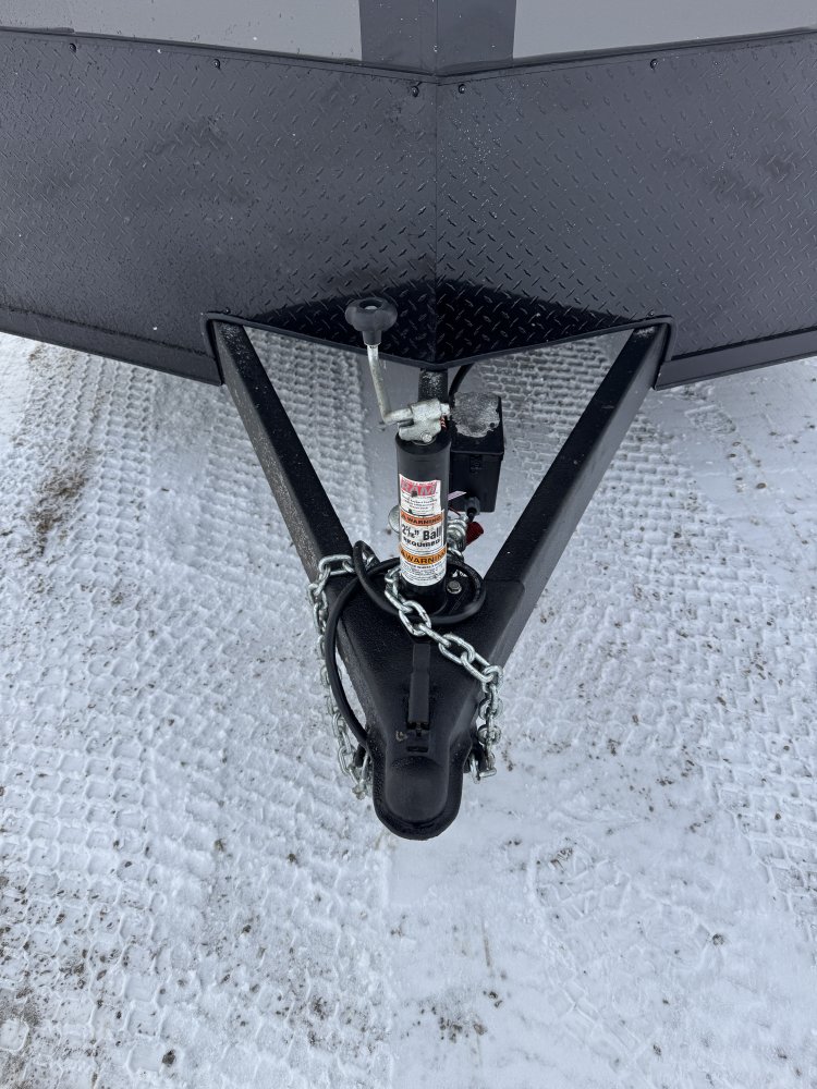 8.5'x20' Cross Enclosed Cargo