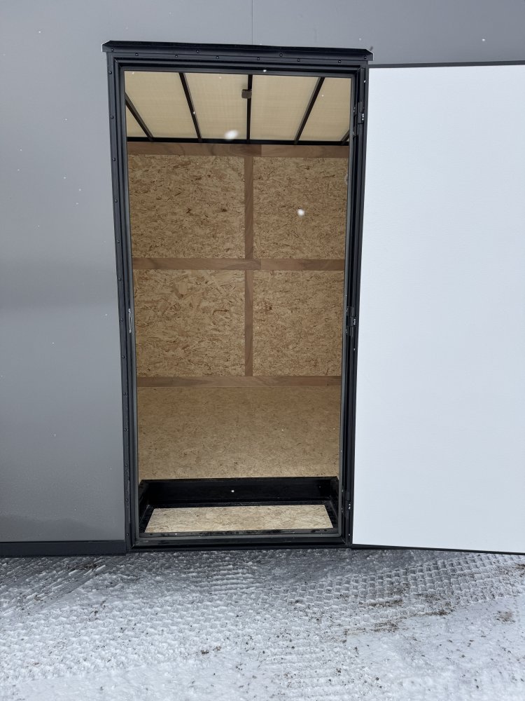 8.5'x20' Cross Enclosed Cargo