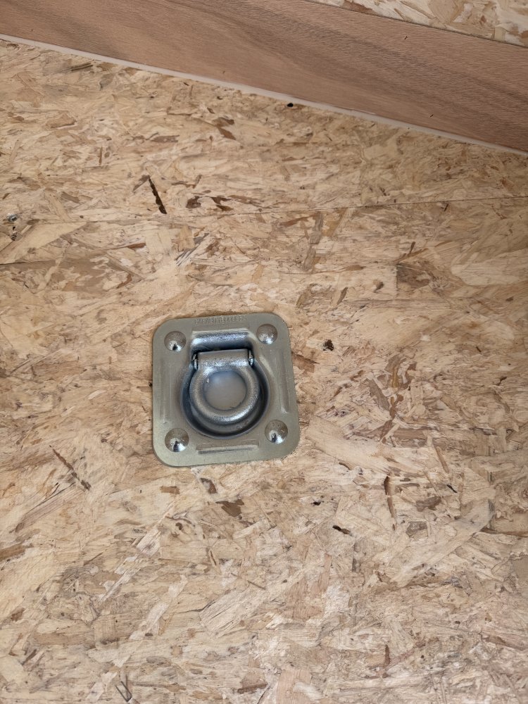 8.5'x20' Cross Enclosed Cargo