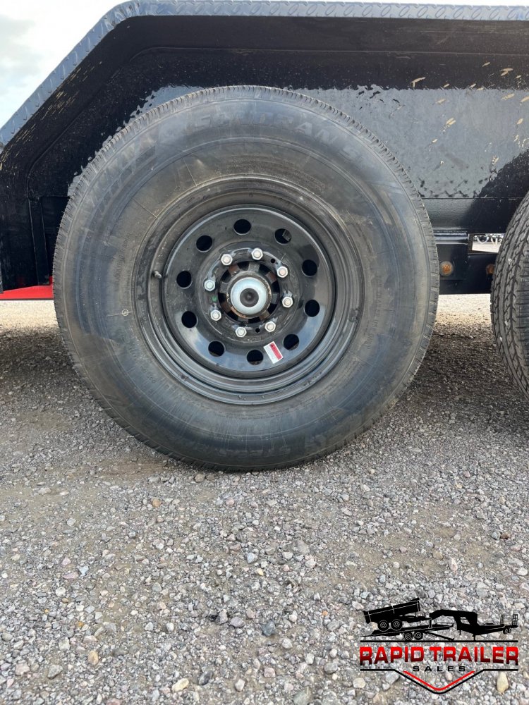 x Load Trail Equipment