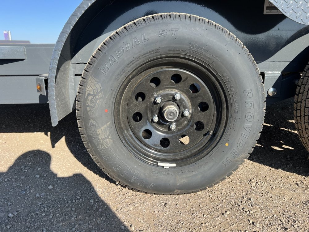 83"x18' Lamar Trailers Equipment