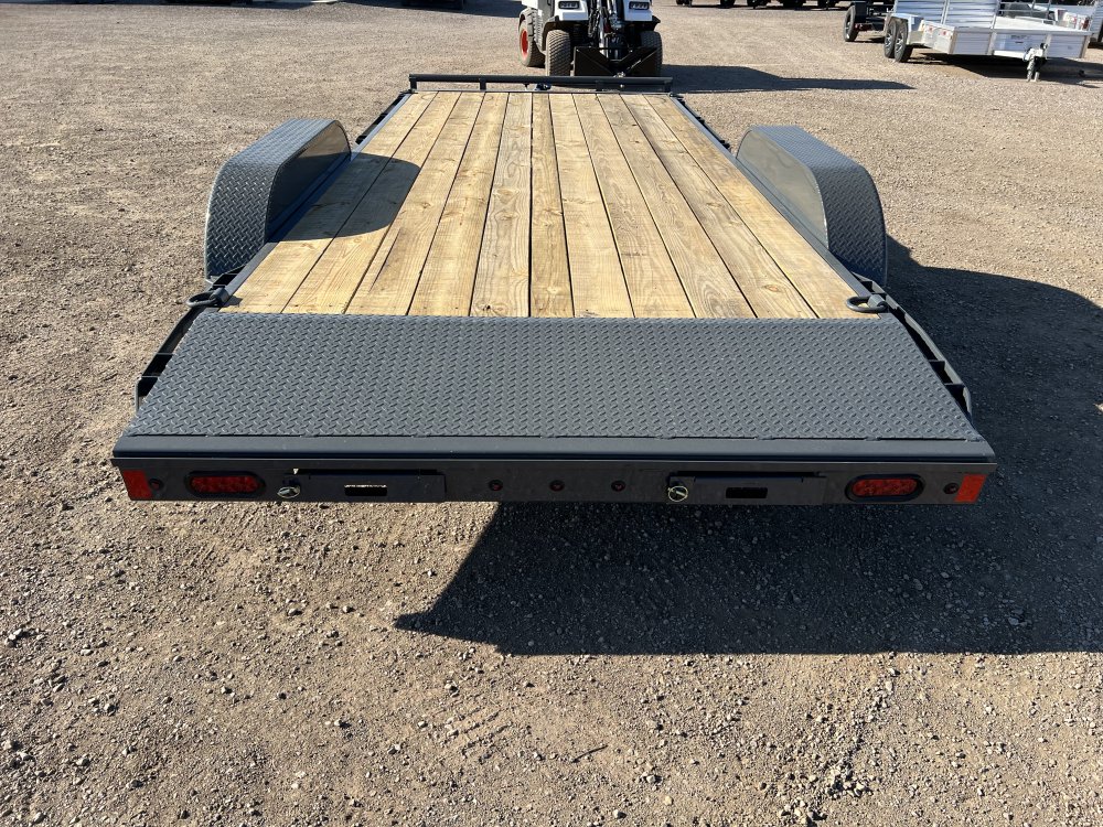 83"x18' Lamar Trailers Equipment