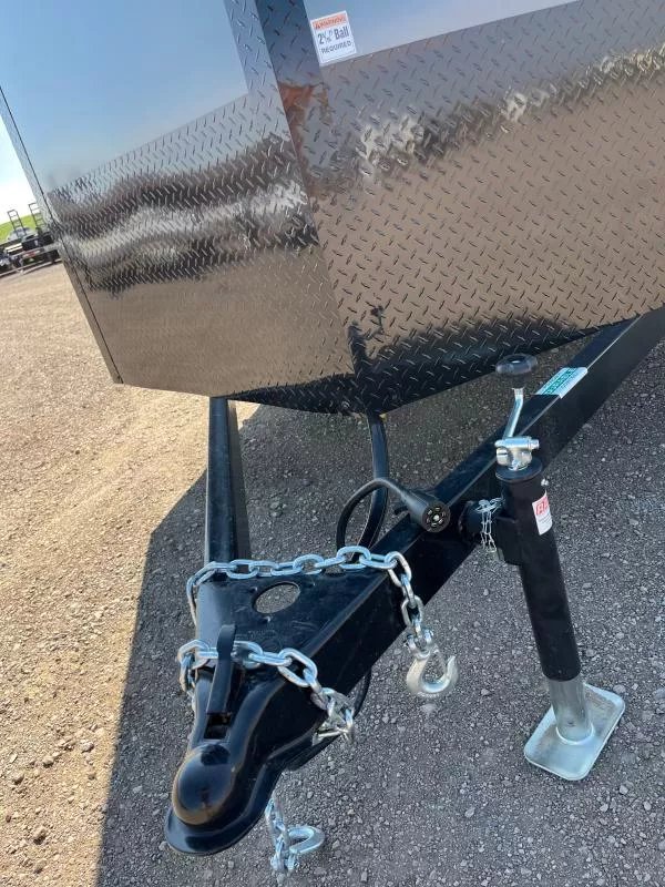 x AERO Enclosed Cargo