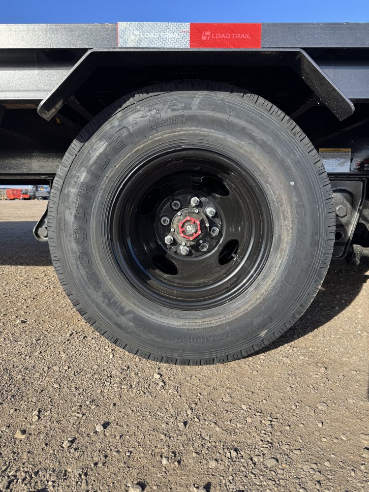 102"x25' Load Trail Equipment