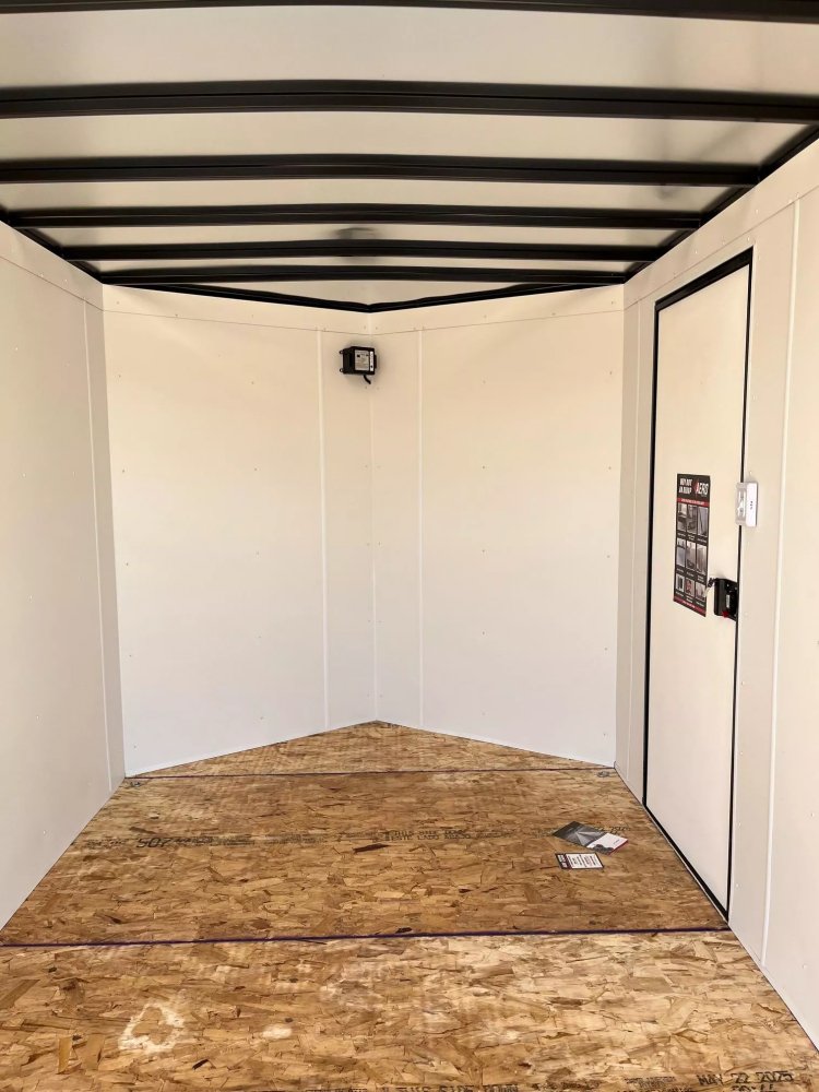 x AERO Enclosed Cargo